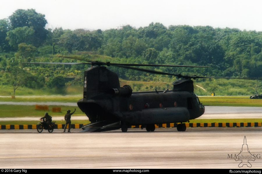 Guardsmen unloading from RSAF Chinook, 2001