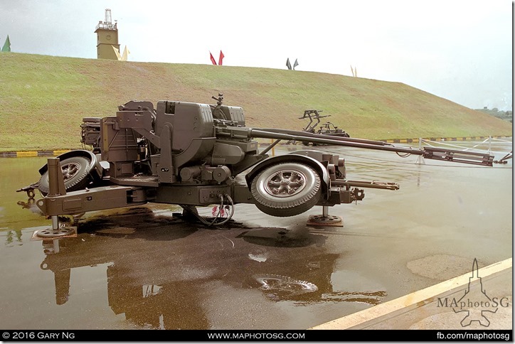 Oerlikon 35mm GDF-001 on static display, RSAF 25th Anniversary, Paya Lebar Airbase, September 1993