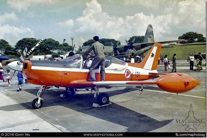 SIAI-Marchetti SF.260M on static display, RSAF Open House, Paya Lebar Airbase, September 1998