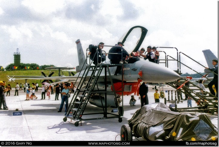 General Dynamics F-16A on static display, RSAF Open House, Paya Lebar Airbase, September 1998