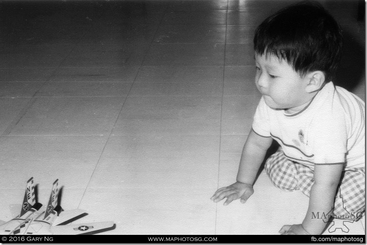 The author carrying out his aviation spotting early...at age 2!