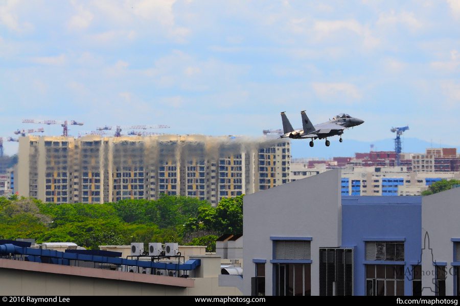 F15SG_landing