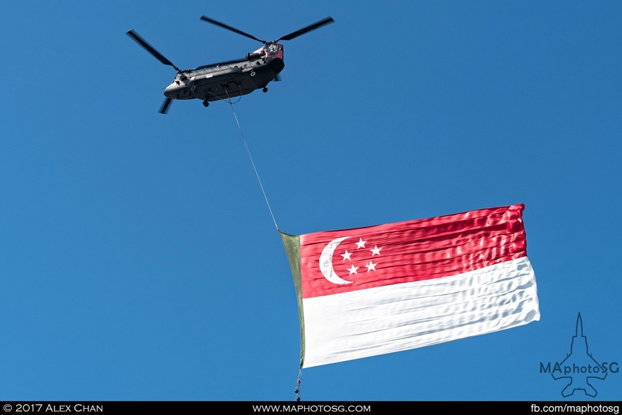 NDP flag flypast: RSAF CH-47D Chinook with Singapore Flag