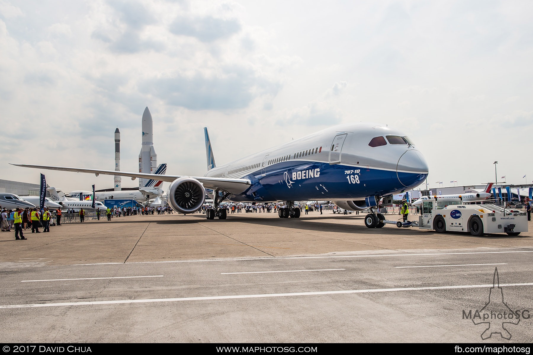 38. Boeing 787-10 Dreamliner being moved from it’s Static Display.