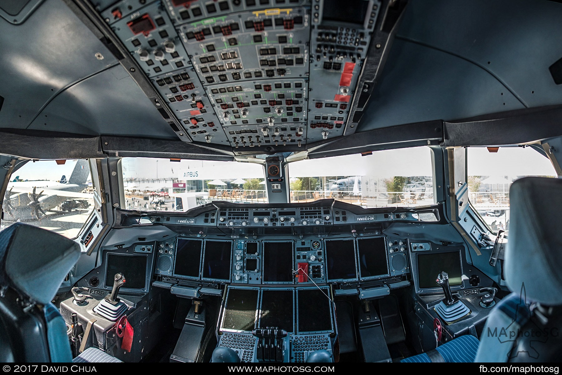 2. Cockpit of the Airbus A380plus.