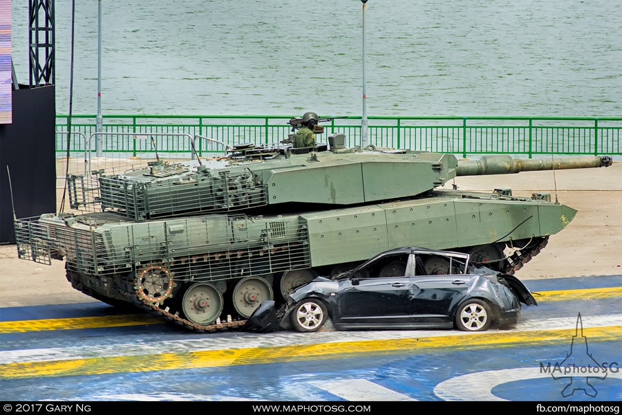 Army Open House 2017 at F1 Pit - Dynamic Defence Display (D3) Show