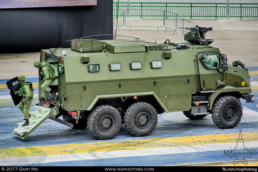 Army Open House 2017 at F1 Pit - Dynamic Defence Display (D3) Show