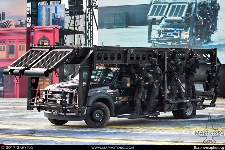 Army Open House 2017 at F1 Pit - Dynamic Defence Display (D3) Show