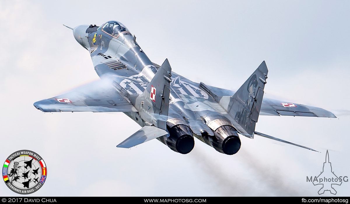 12. Polish Air Force MIG-29 Fulcrum (40) pulls up after low pass.