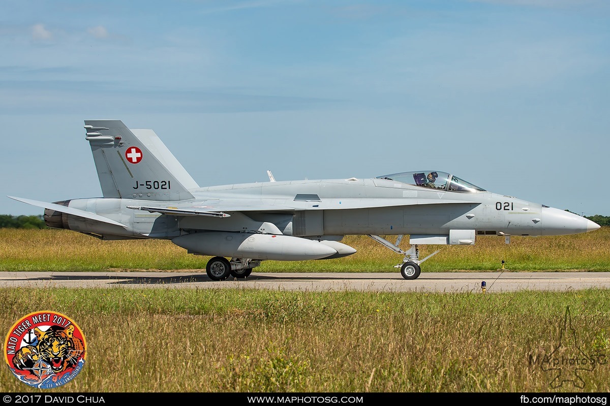 Swiss Air Force Fliegerstaffel 11 F/A-18C Hornet (J-5021)