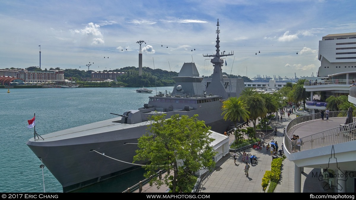 A RSN Formidable class frigate berthed at Harbourfront during RSN50@Vivo Event