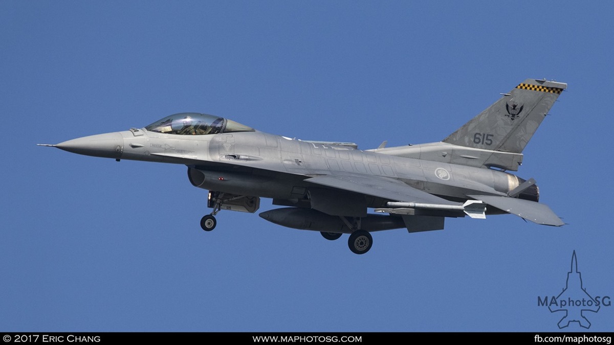 An F16C on final approach to tengah airbase