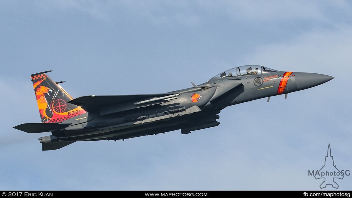 RSAF F-15SG Strike Eagle from 142SQN "Gryphon" sporting Top Ace challenge tail flash.