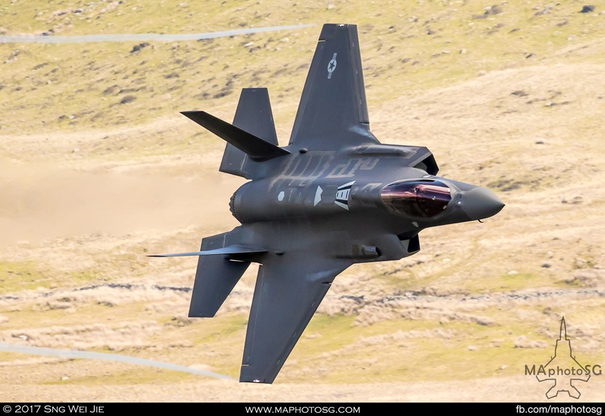 USAF F-35A Lightning II makes it's appearance in the Mach Loop