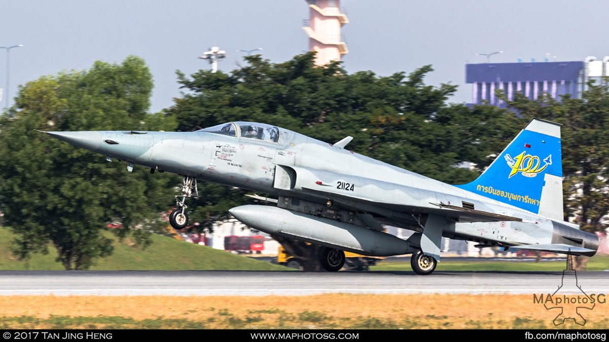 RTAF F-5E Tiger II takes off from Don Muang International Airport during the Children's Day Airshow