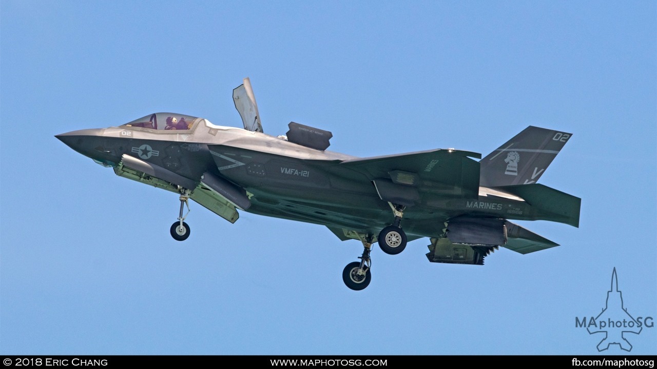 USMC F-35B Lightning II of VMFA-121 landing at Changi International Airport for static display at the Singapore Airshow 2018