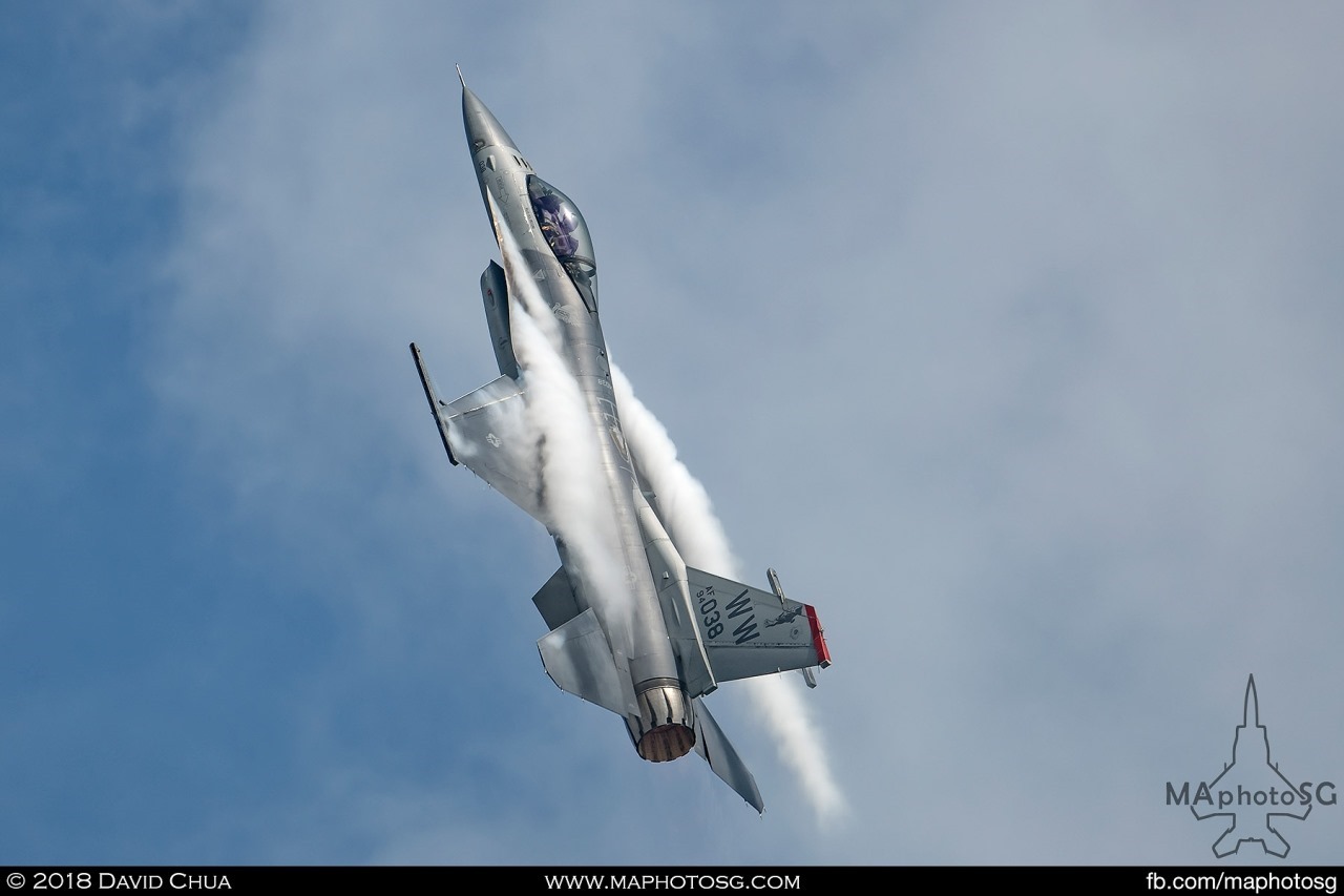 USAF F-16C pulls up with full afterburner