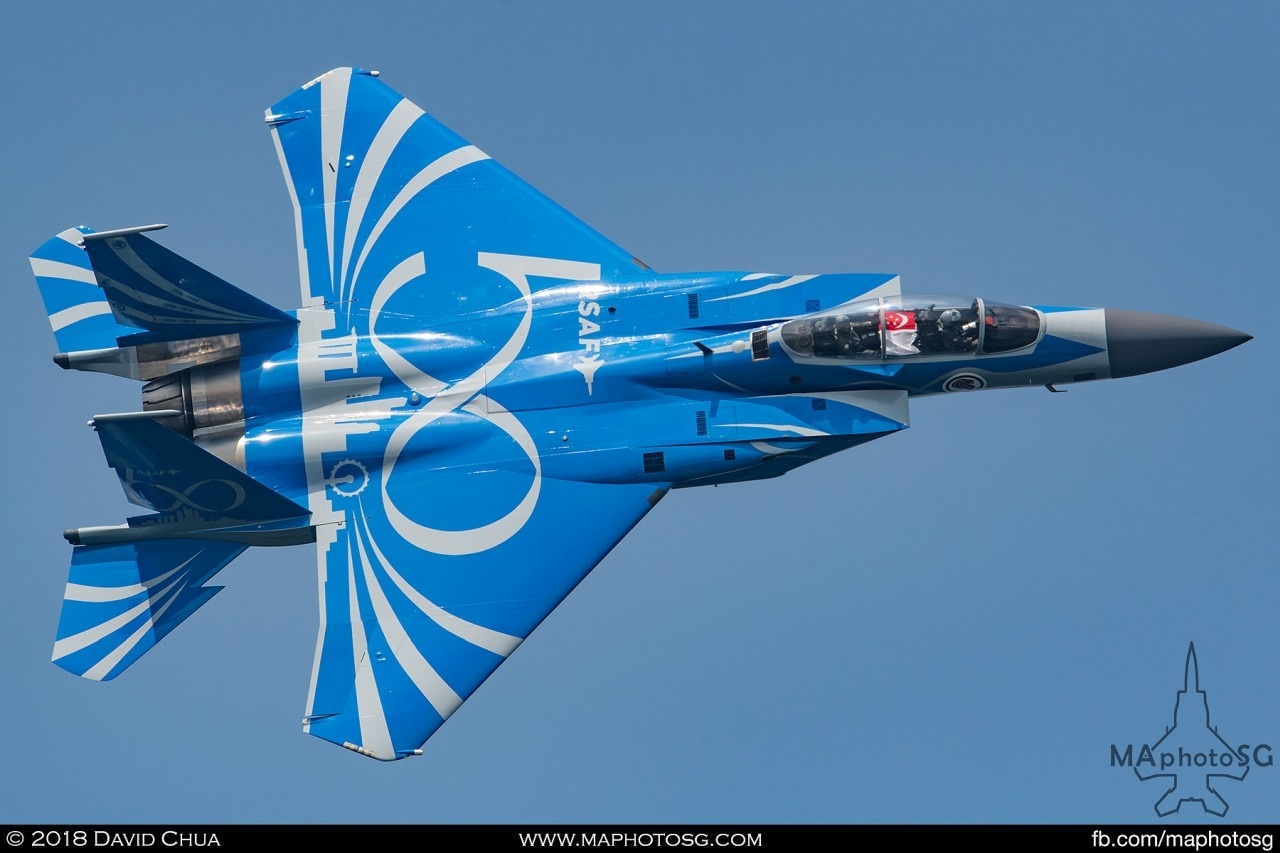 On the last day of the Singapore Airshow 2018, the crew of this RSAF50 livery F-15SG flew with the Singapore Flag in the cockpit