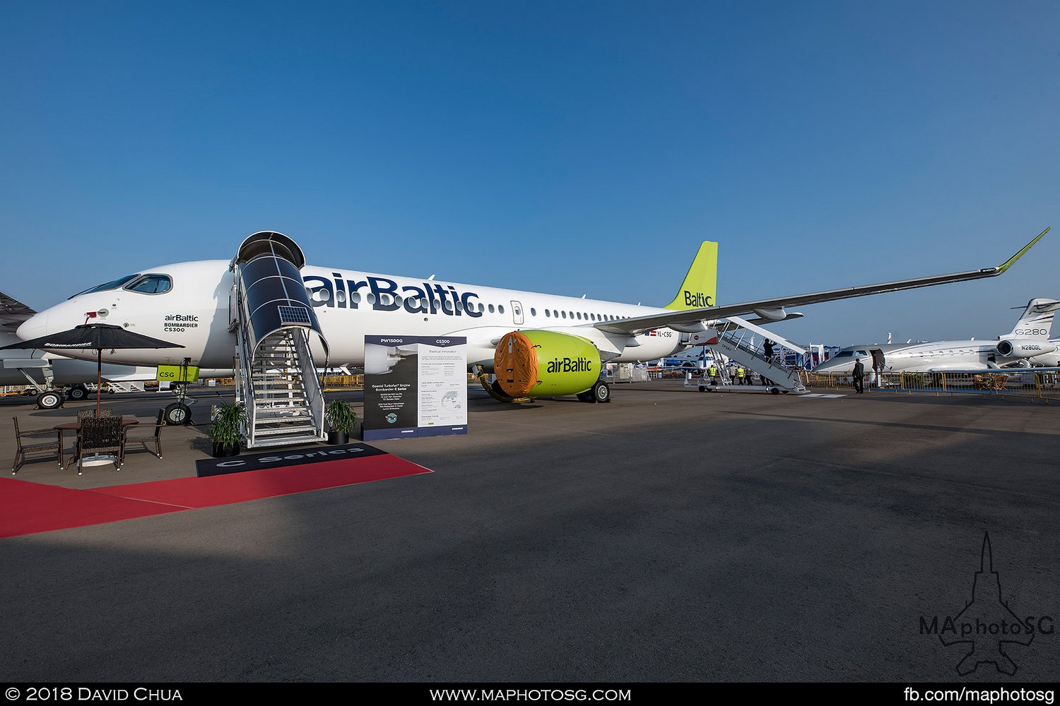 Bombardier CS300 airBaltic (YL-CSG)