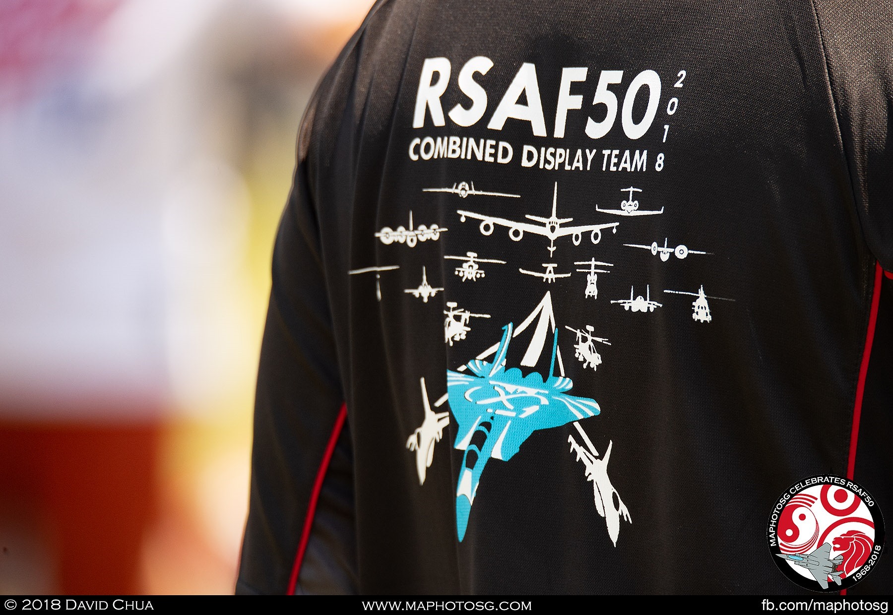 One of the many RSAF personnel supporting the event on site at the Marina Barrage wearing the aerial display team shirts.