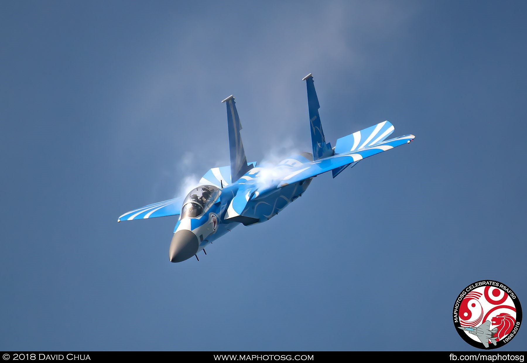 Horizontal 8 – F-15SG completing the horizontal 8 and setting up for the next.