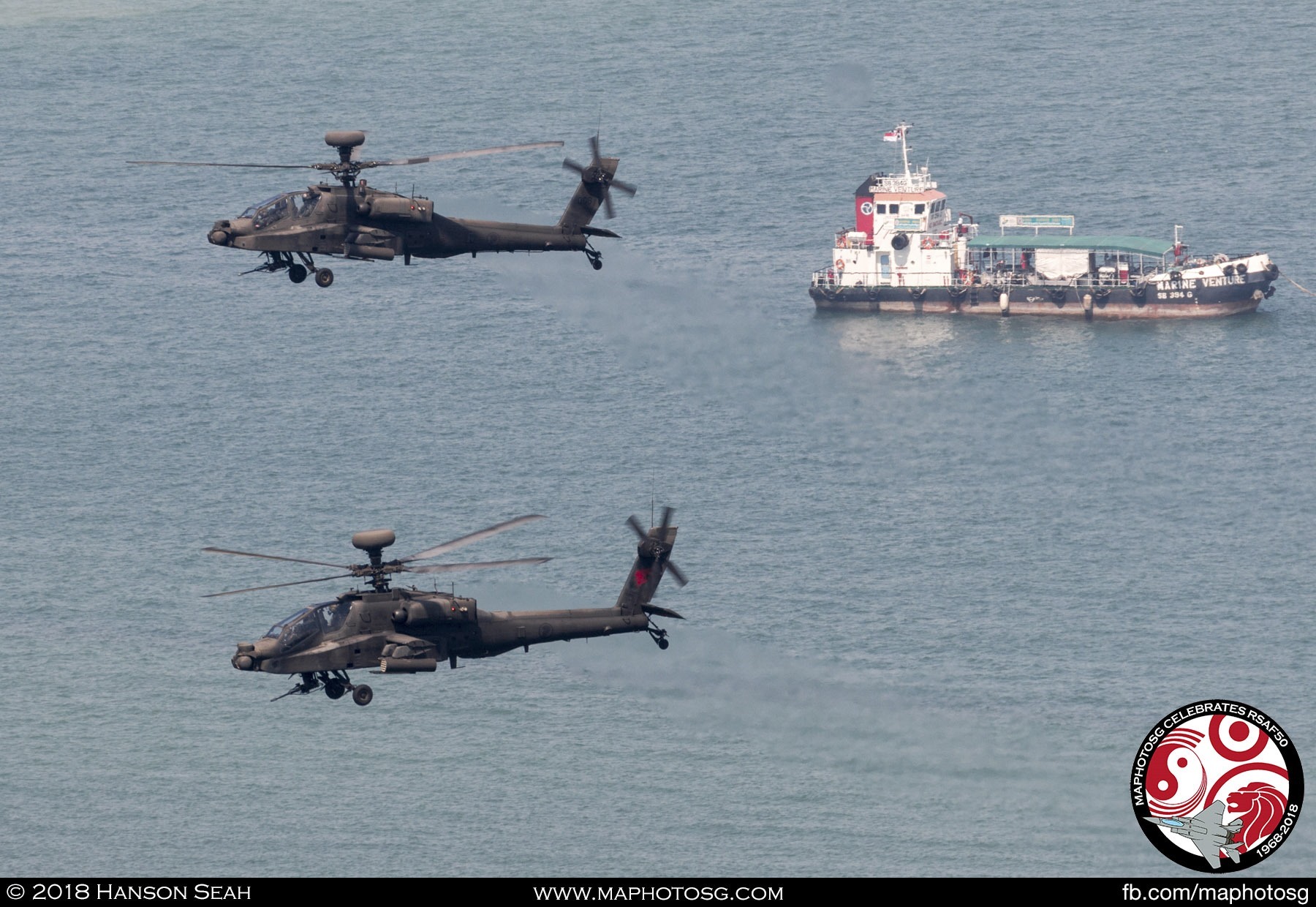 Completing their performance, the two Apaches made a round over the Marina Barrage.