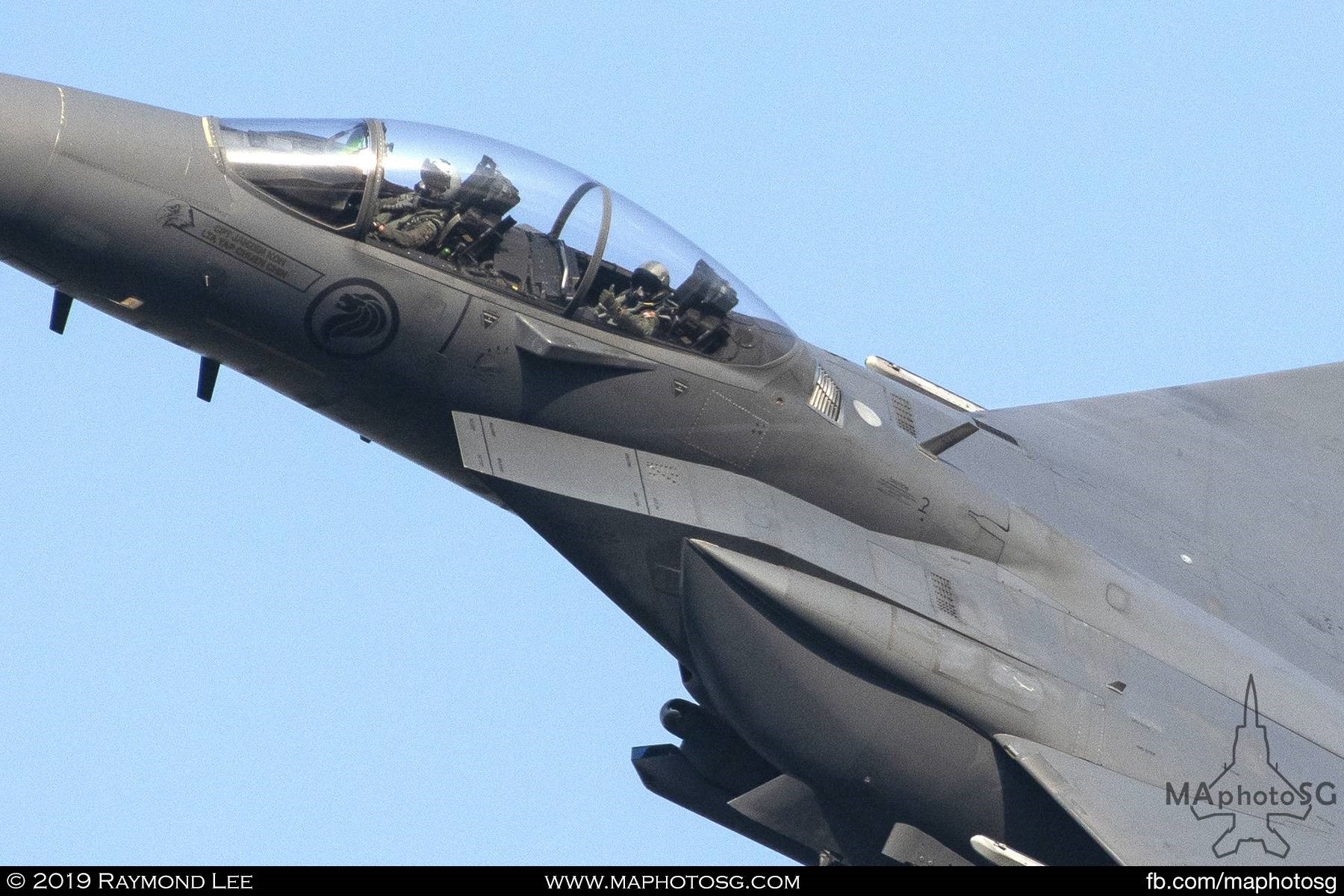 F-15SG flight crew