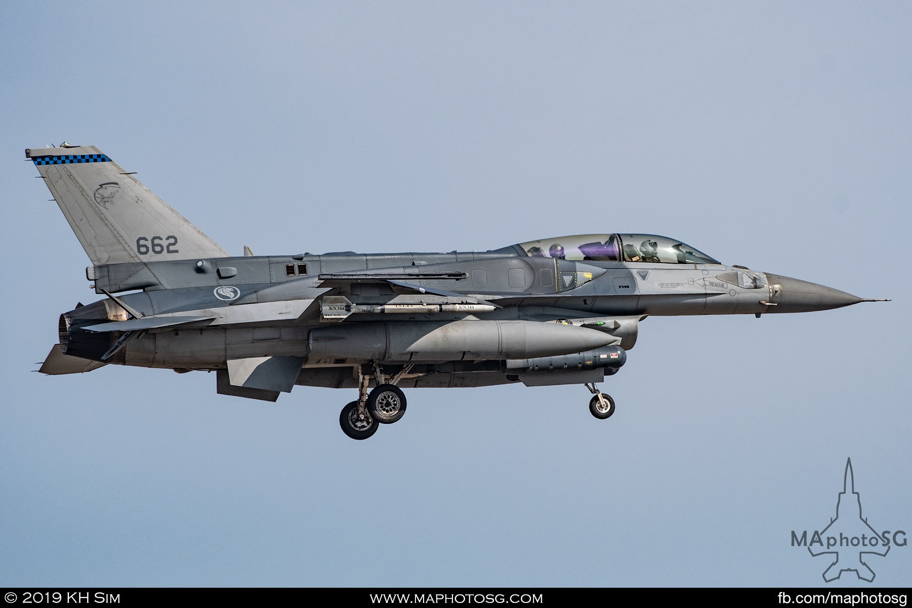 145 SQN F-16D+ (662)