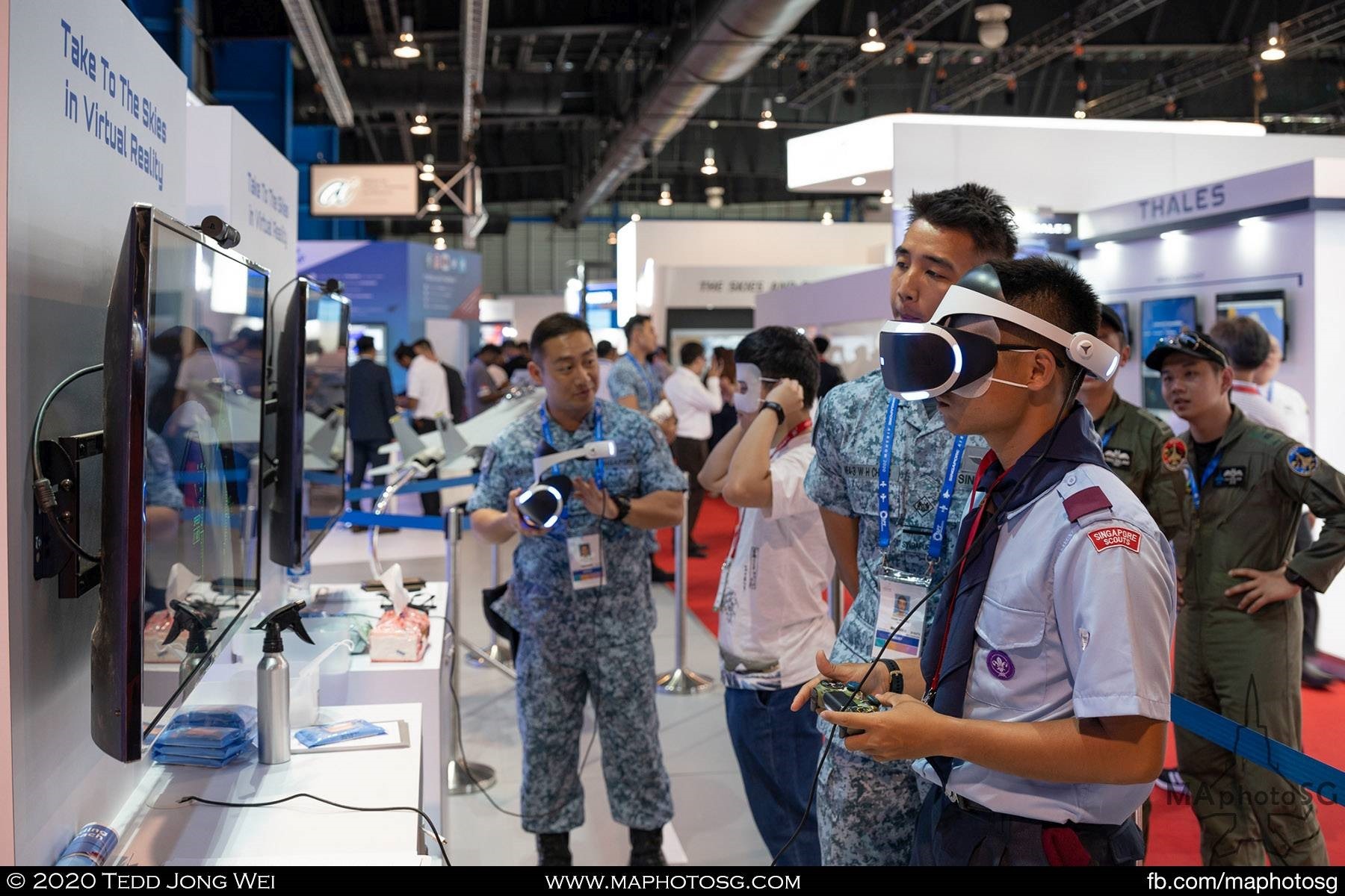 Virtual Reality flying at the RSAF booth