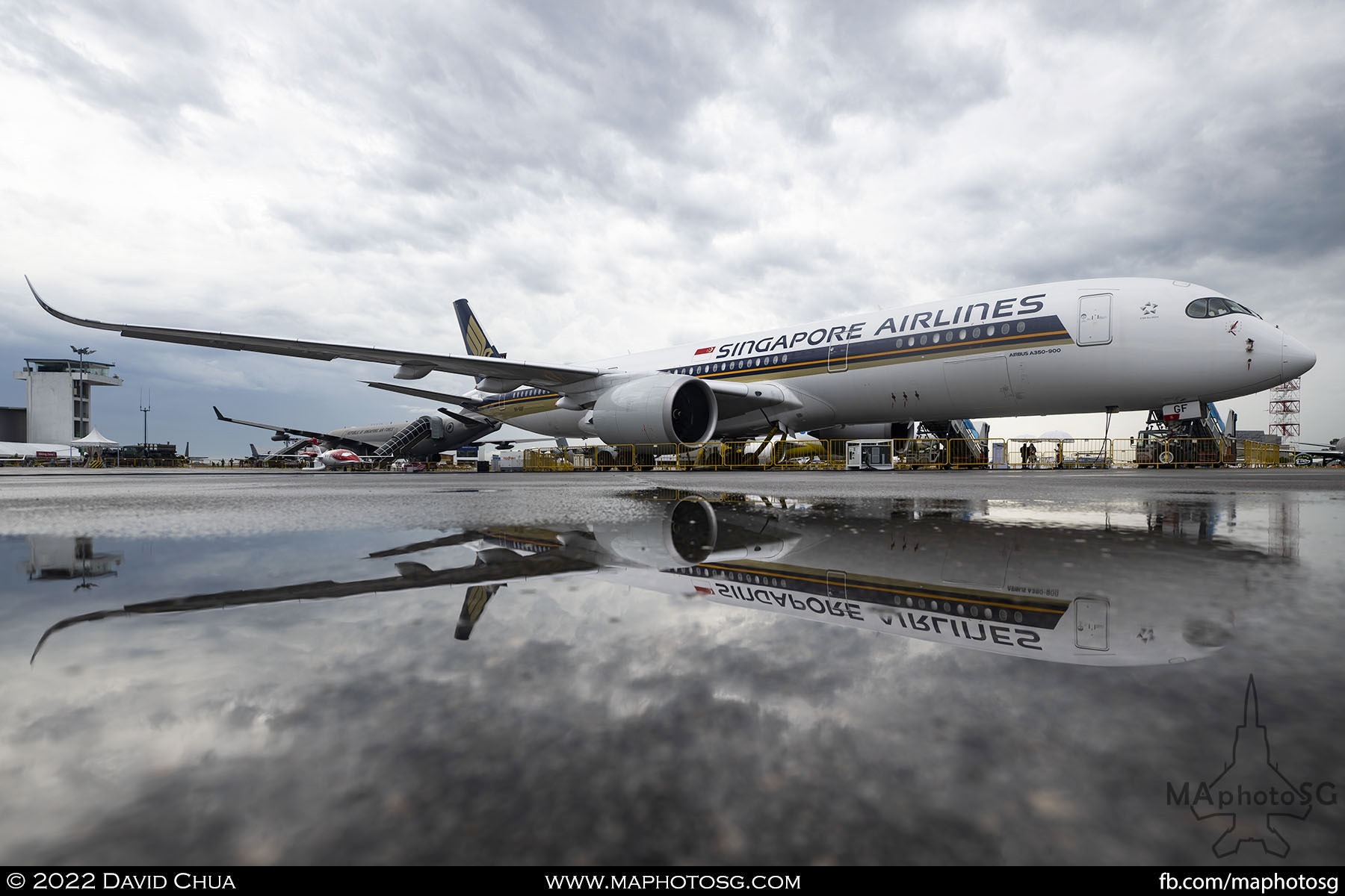 Singapore Airlines Airbus A350-900 ULR after a heavy downpour on day 2 of the show