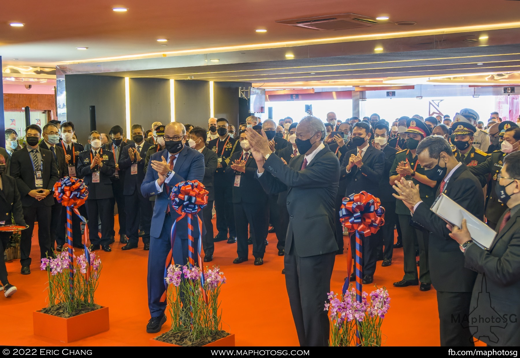 Mr S. Iswaran, Minister for Transport (L), Dr Ng Eng Hen, Minister for Defence (R) officially opens the Singapore Airshow 2022