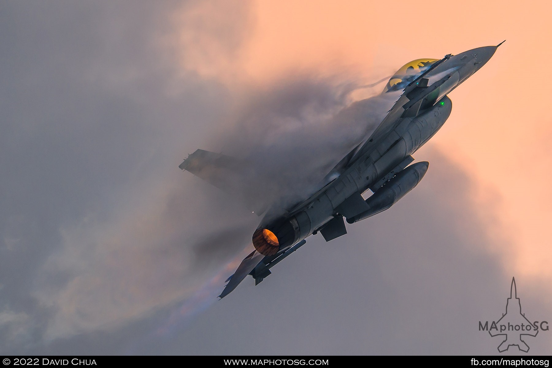 F-16 performs a power climb as it exits the show centre