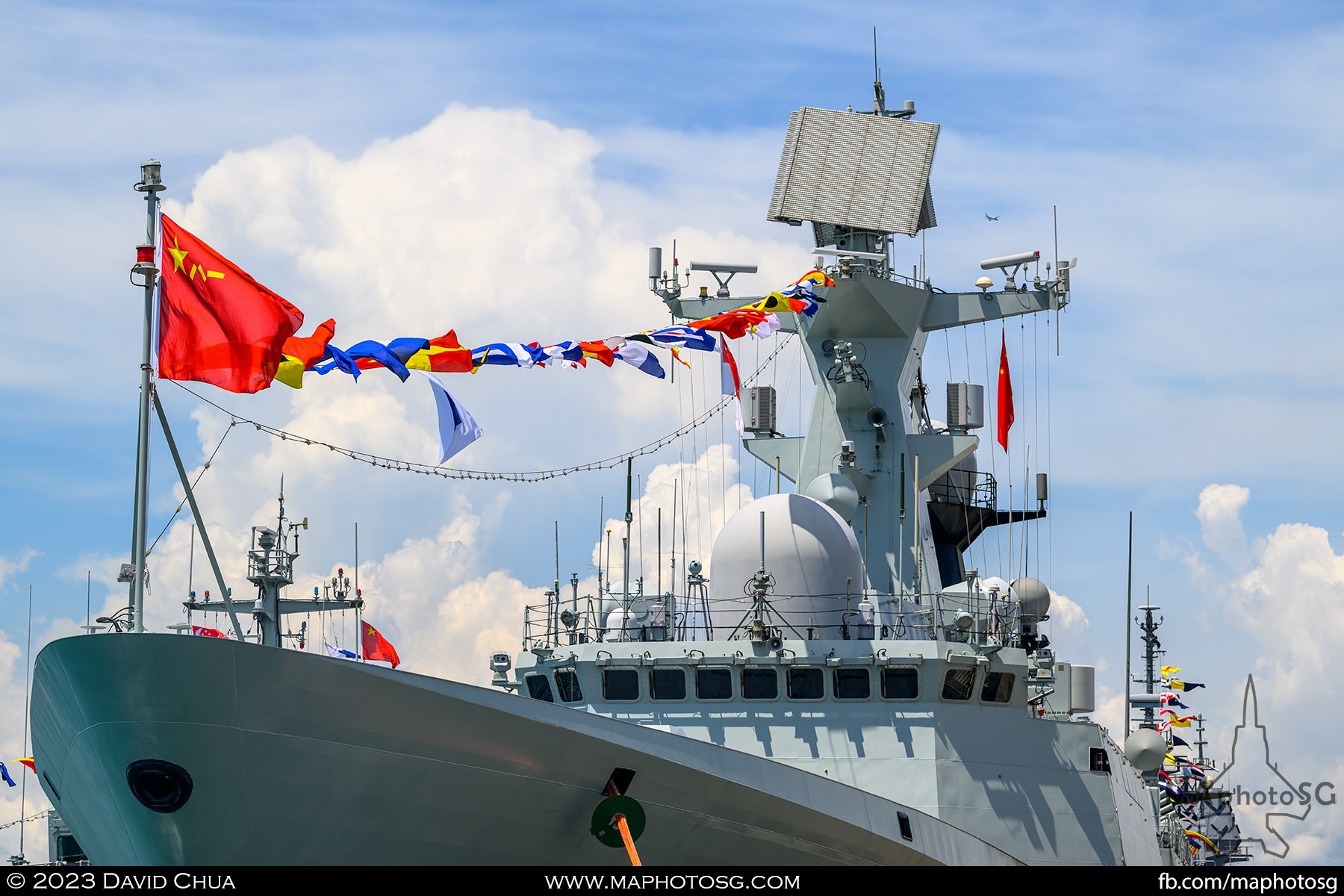 Flag of the People's Liberation Army flying on the bow of the Yulin. (569)