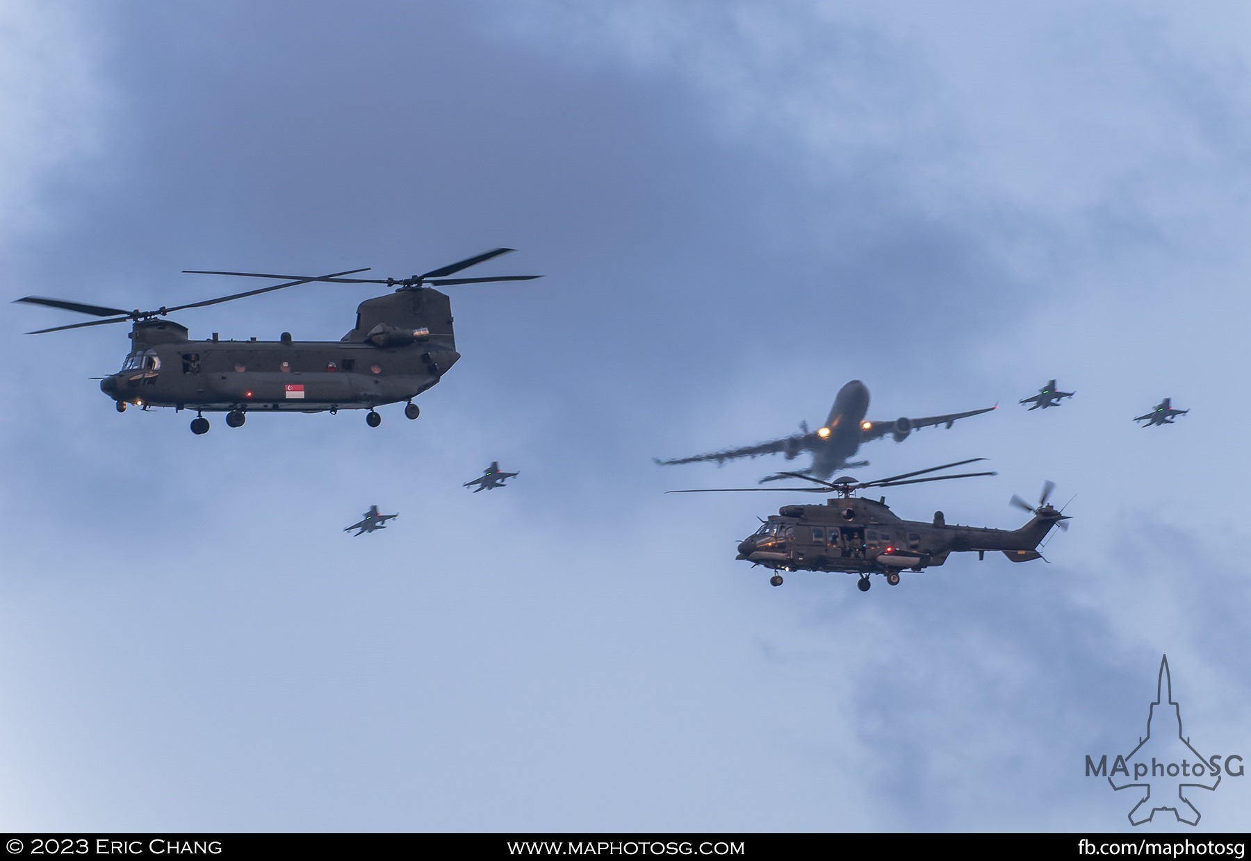The well-timed aerial segment saw the MRTT and F16 formation enter show centre just as the H225M and CH47F formation make their exit.