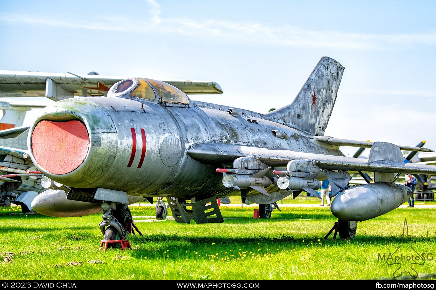 Mikoyan MiG-19